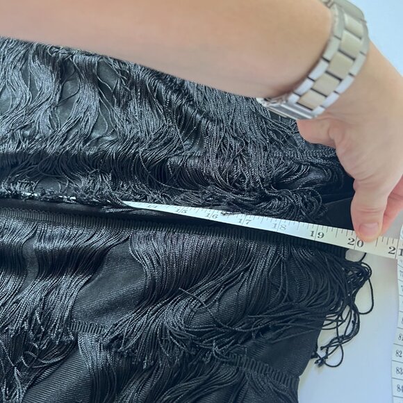 Black Fringe Flapper Dress Set w/ Headpiece, Gloves & Feather Boa – 1920s Gatsby - Picture 9 of 16